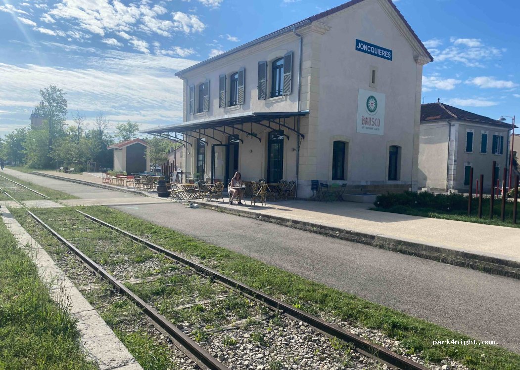 (84150) Jonquières - 2 Rue du Petit Pont — foto 2