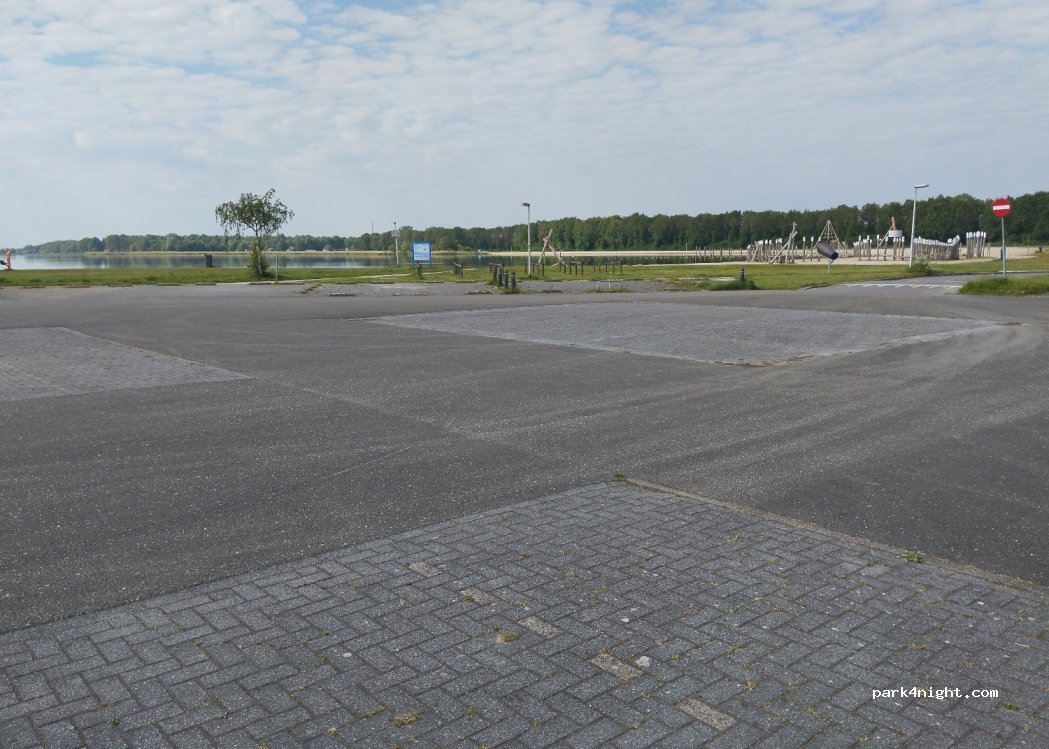 (9681 AP) Midwolda - 318 Hoofdweg — foto