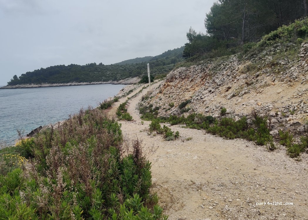 (20270) Vela Luka - 1 Prapatna — foto