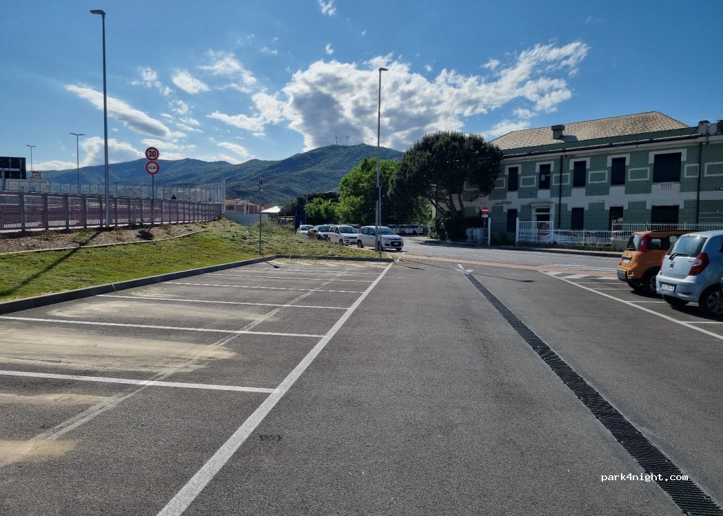 (17047) Vado Ligure - 1 Via alla Costa — foto