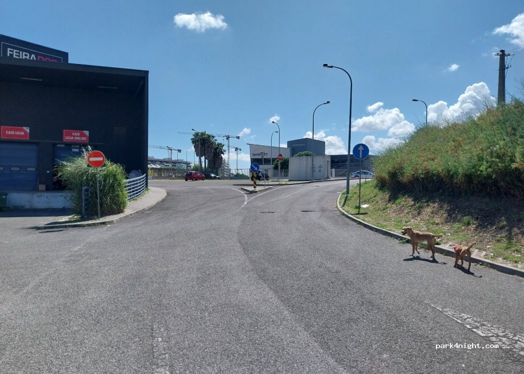 (2790) Carnaxide - Unnamed Road — foto 3