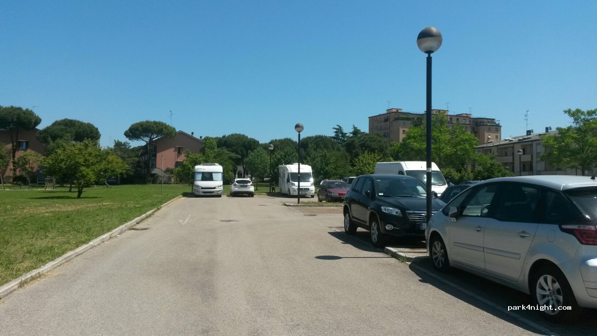 (48123) Ravenna - Via Monsignore F. Lanzoni — foto