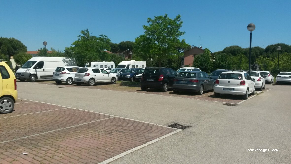 (48123) Ravenna - Via Monsignore F. Lanzoni — foto 2