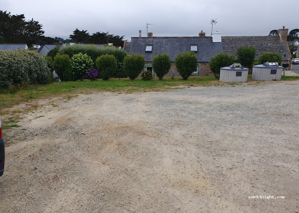 (29630) Plougasnou - 29 Rue du Port — foto
