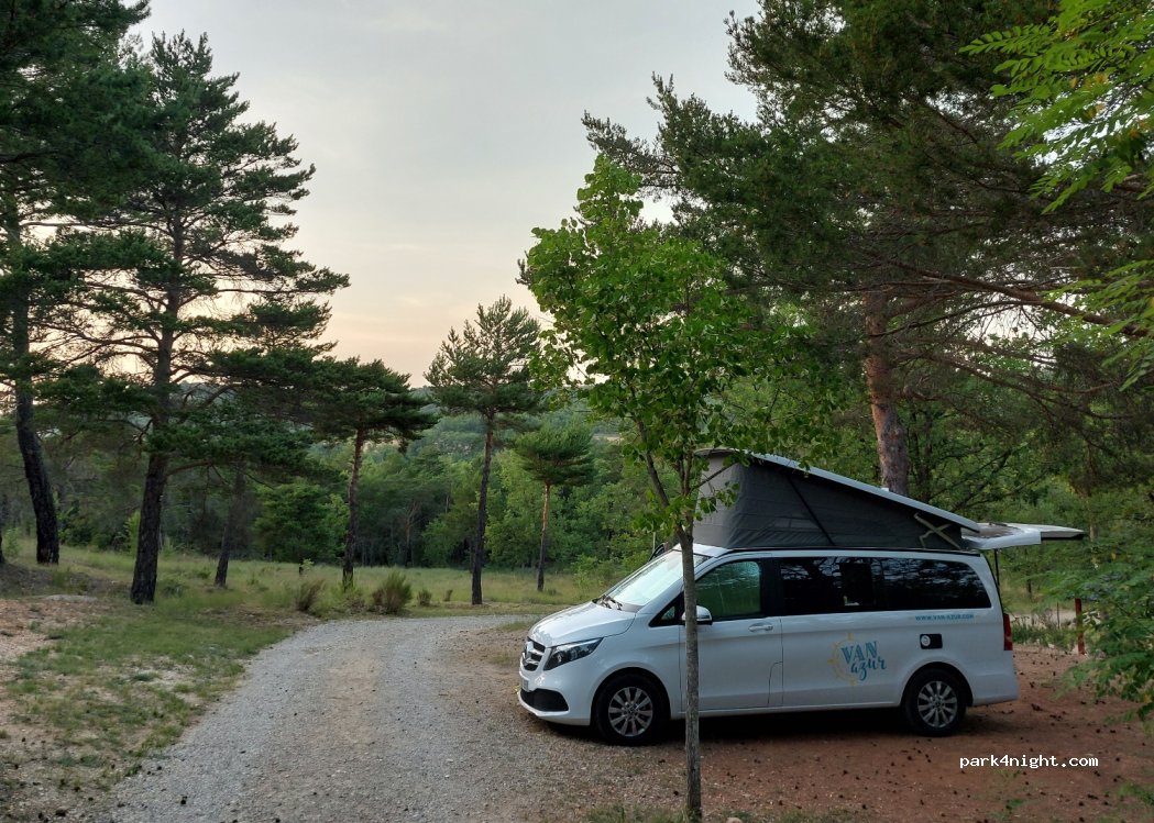 Camping Ushuaïa Villages Le Lavandin — foto