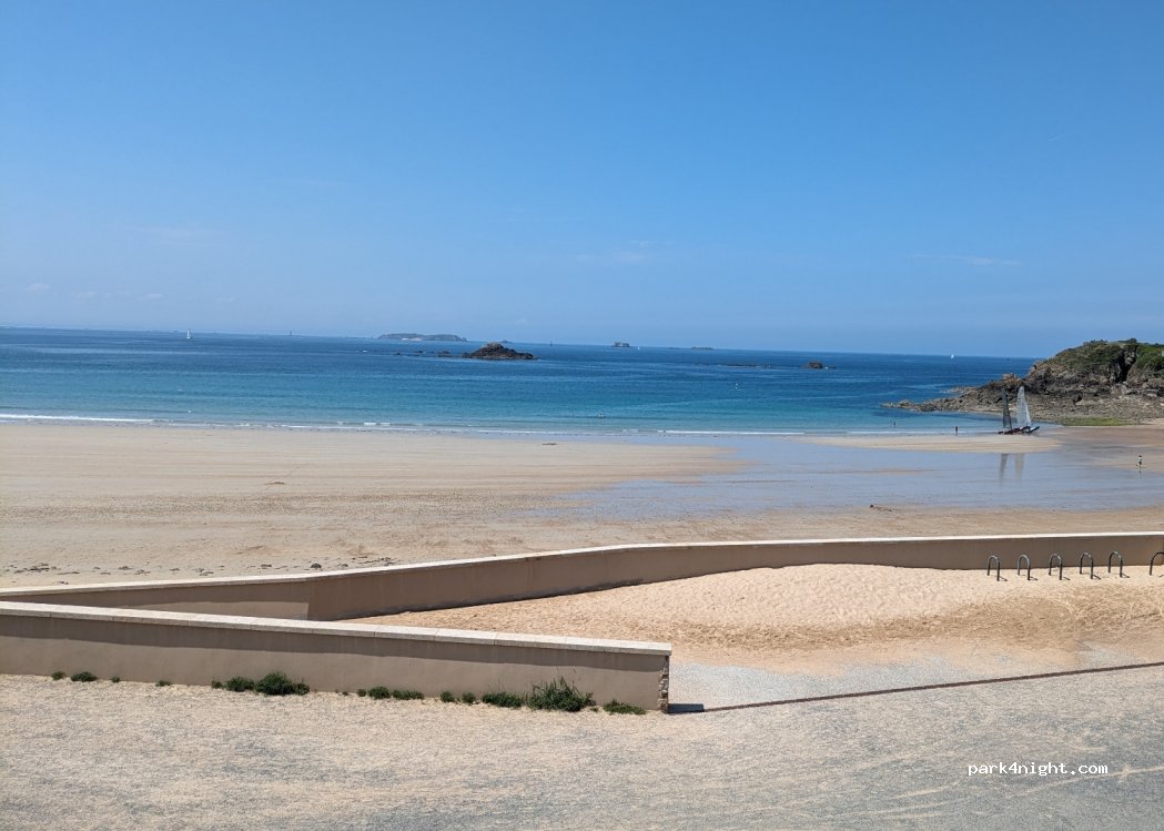 (35400) Saint-Malo - Av. Colette — foto 3