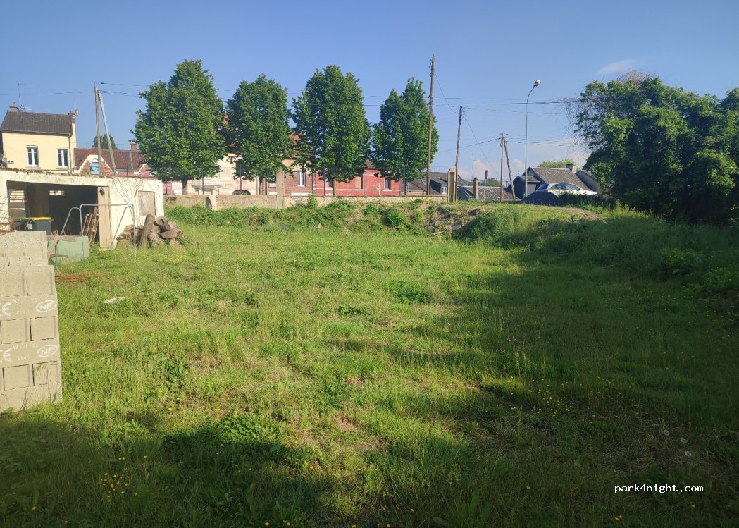 (80300) Albert - 86 Avenue du Général Leclerc — foto 2