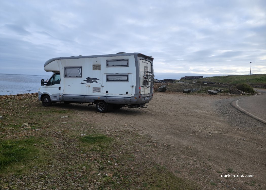 (KW17 2RW) Burwick - A961 — foto