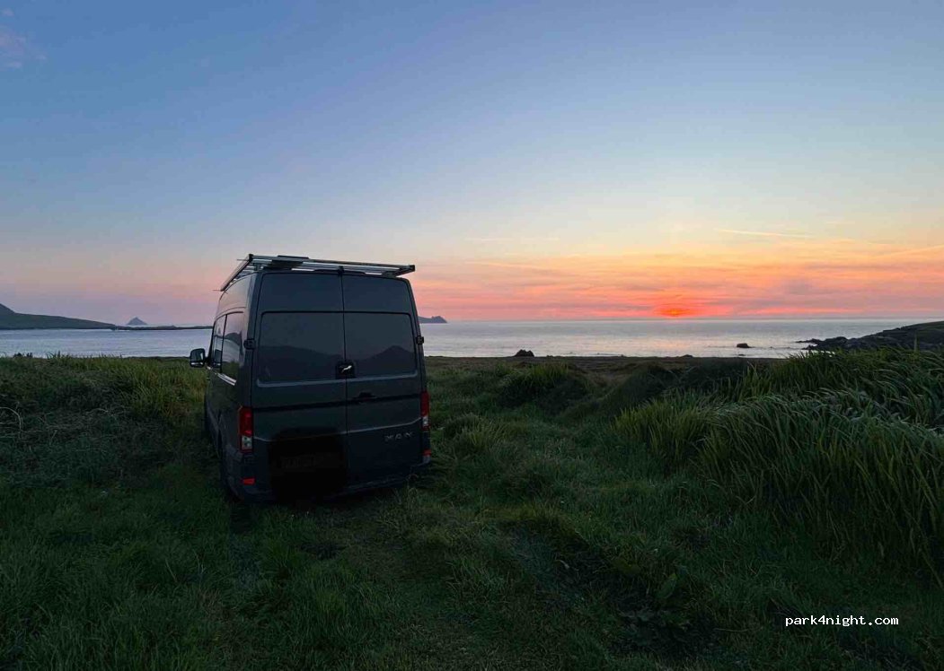 (V92 PY05) Dunquin - Unnamed Road — foto