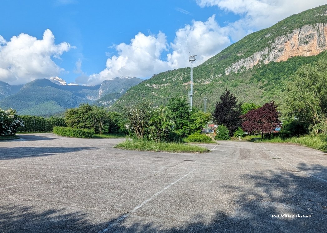 (38010) Denno - Unnamed Road — foto