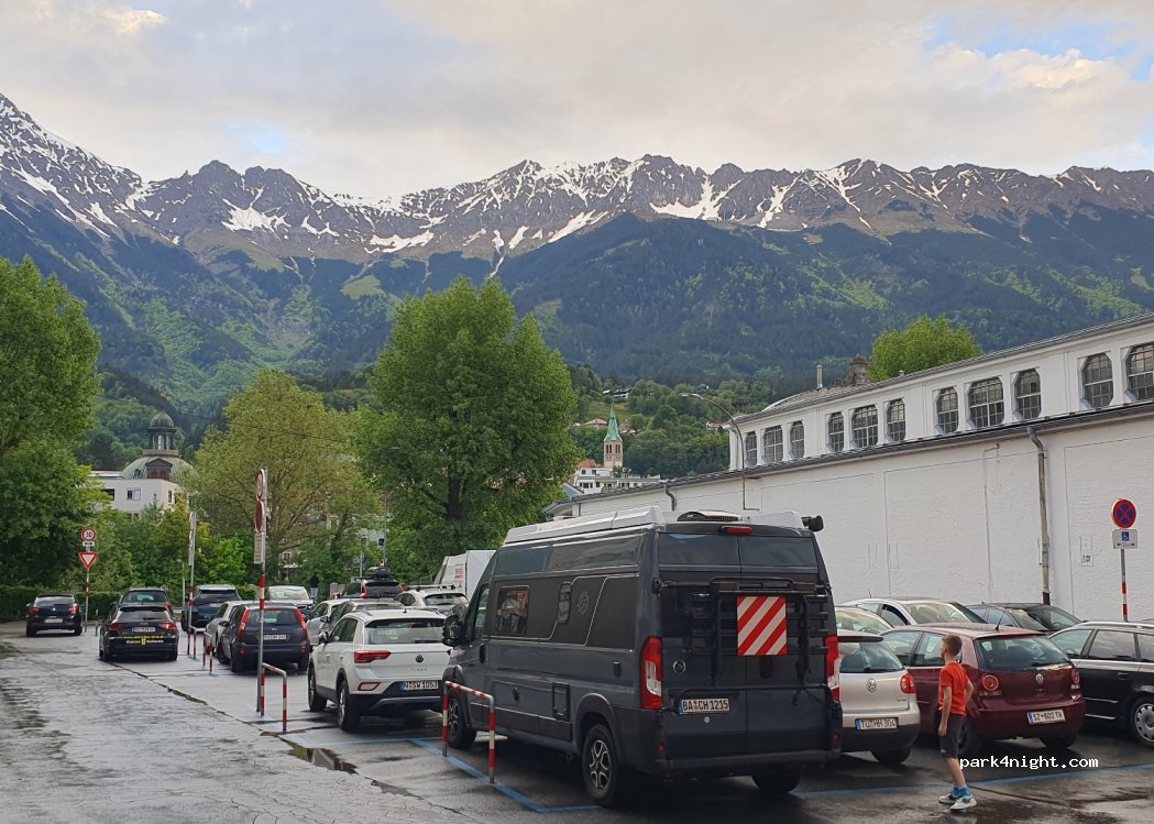 (6020) Innsbruck - 22 Innrain — foto