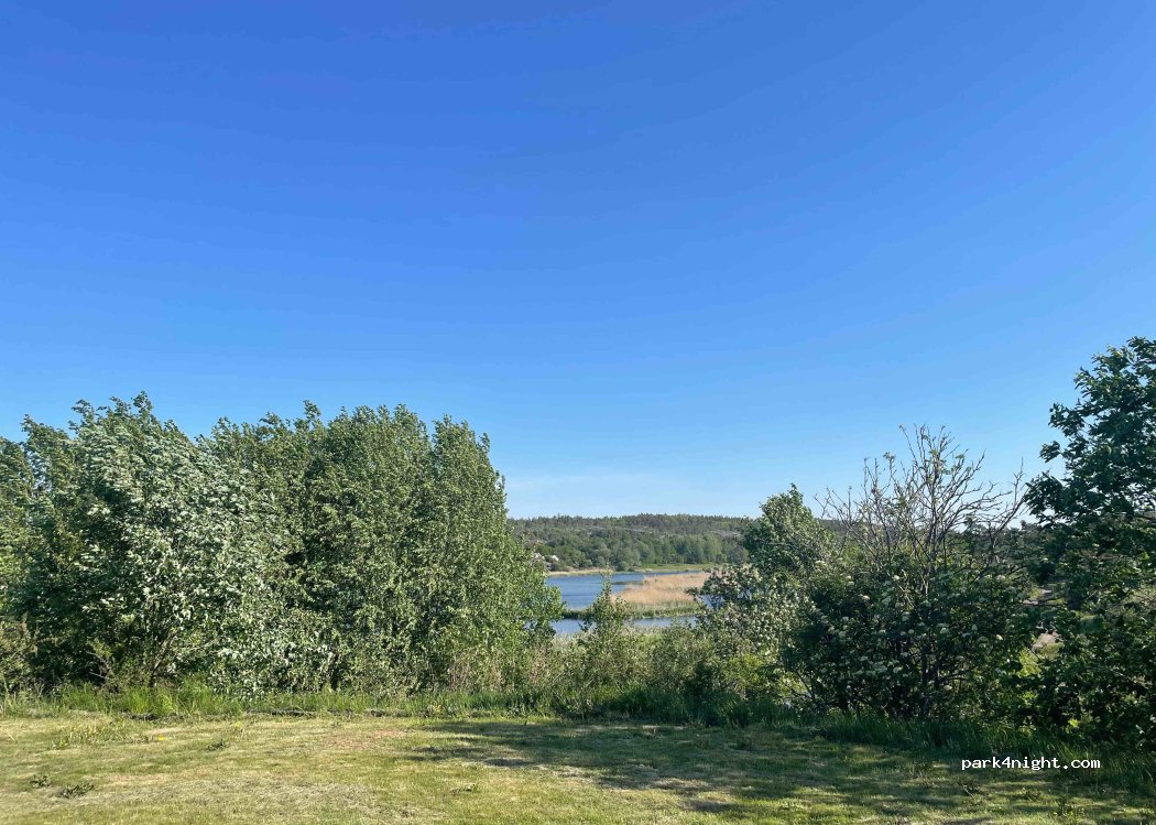 (457 95) Grebbestad - 6 Halsviksvägen — foto 2