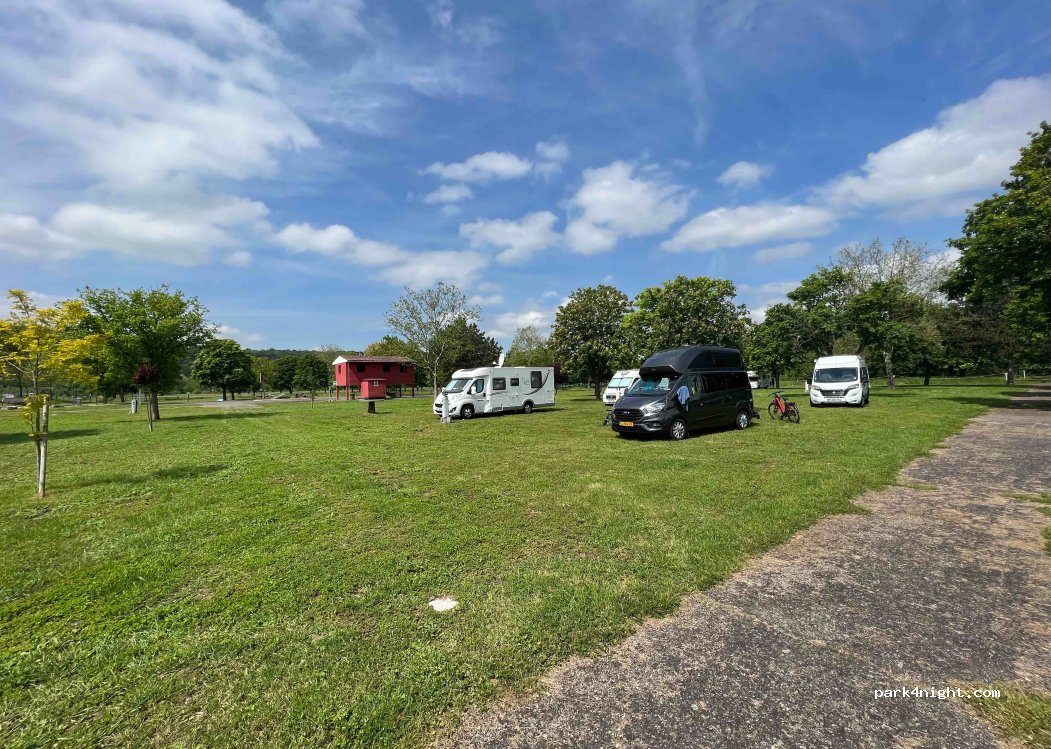 Aire de camping-car Le Grand Vanné | Tonnoy — foto 2