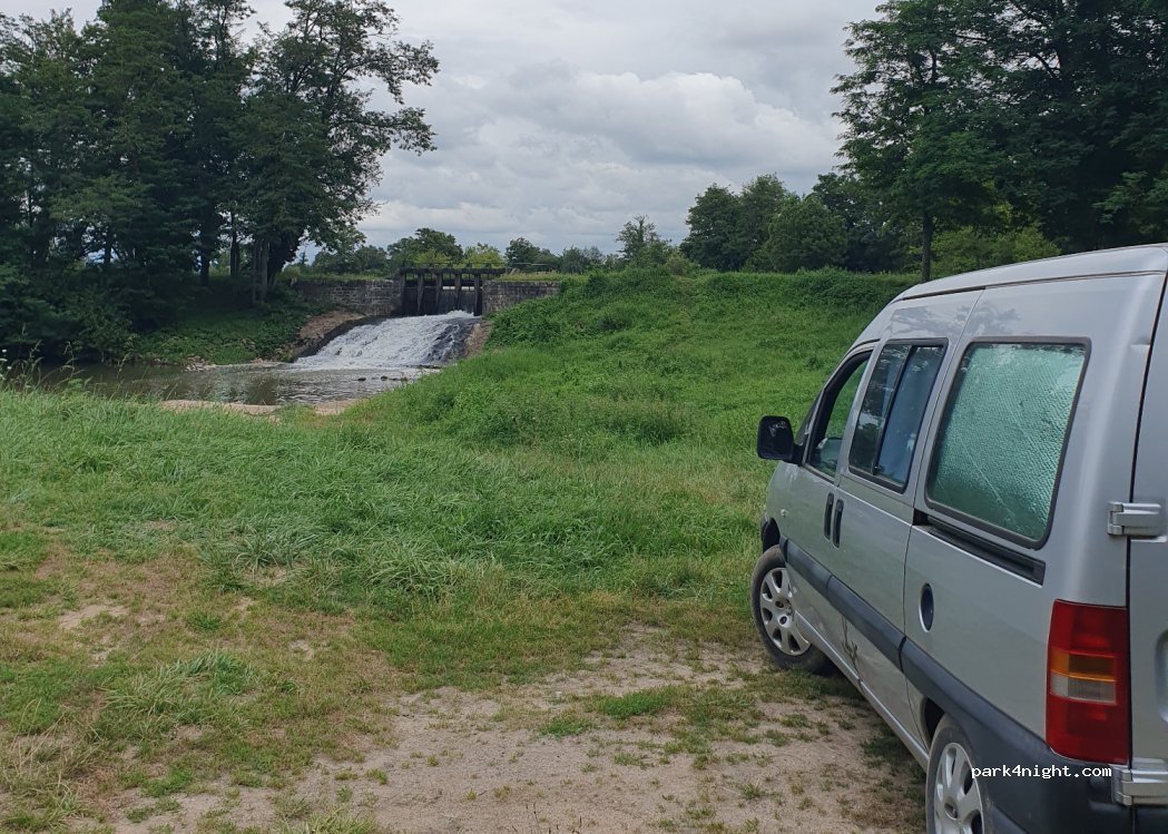 (58300) Avril-sur-Loire - 1 Montapeine — foto