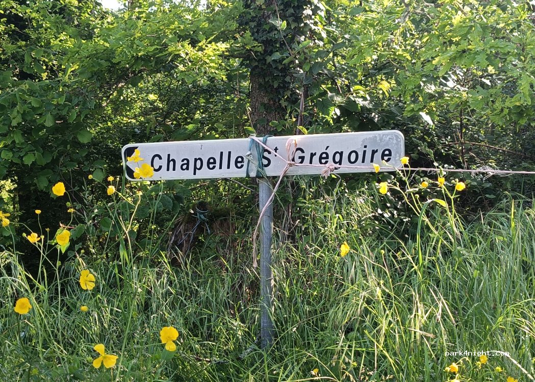 (89420) Sainte-Magnance - Unnamed Road — foto 2