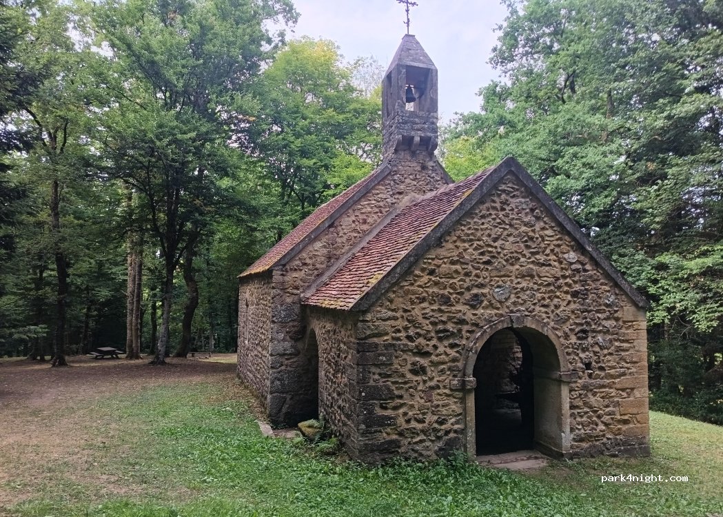 (89420) Sainte-Magnance - Unnamed Road — foto 4