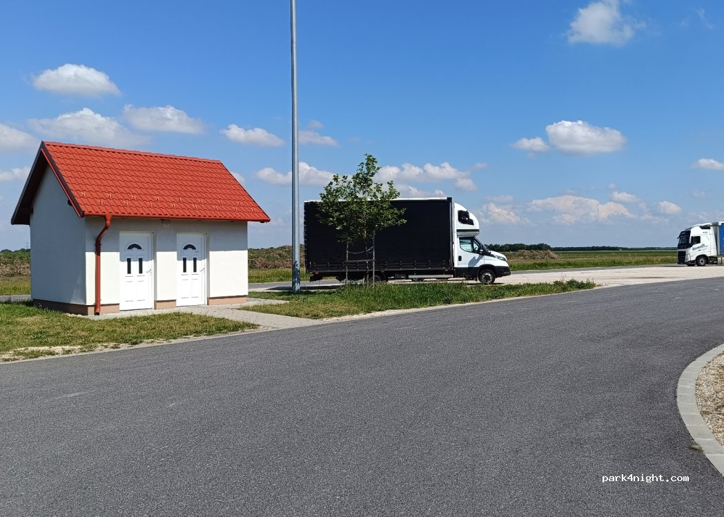 (9245) Mosonszolnok - 37 Szabadság út — foto 2