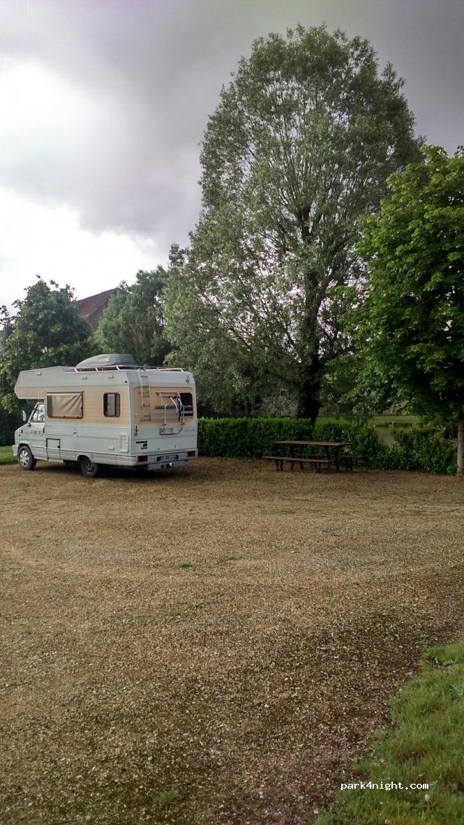 (89560) Fouronnes - 16 Route de Courson — foto