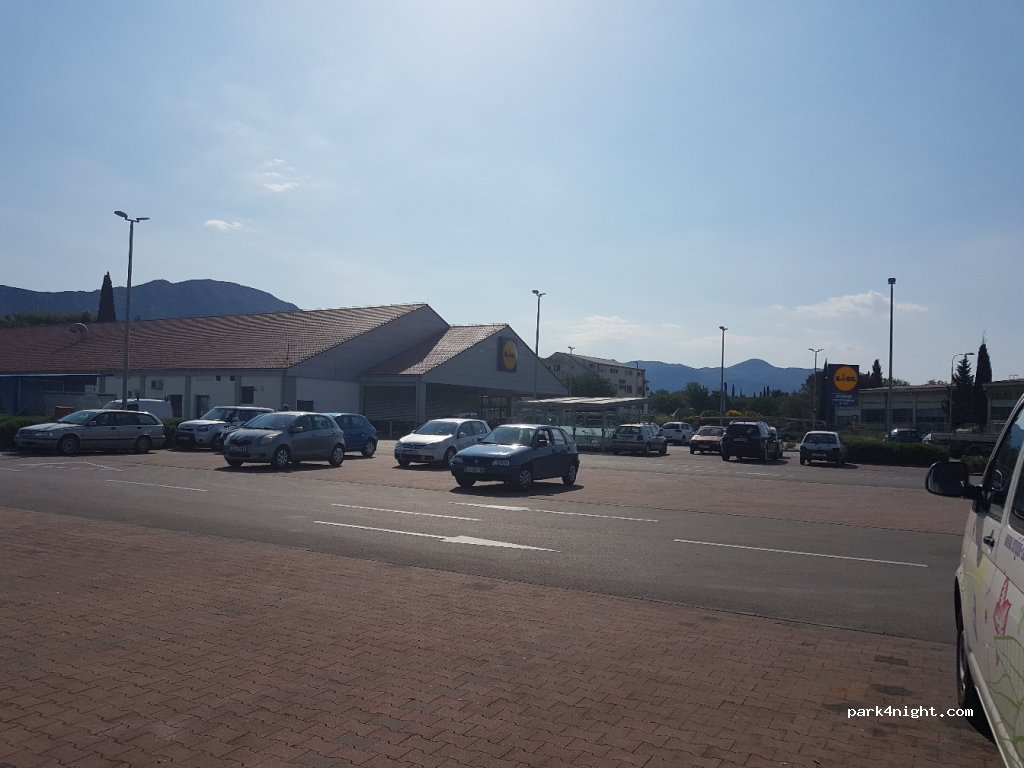 (20207) Čibača - Ulica Kneza Trpimira — foto 2