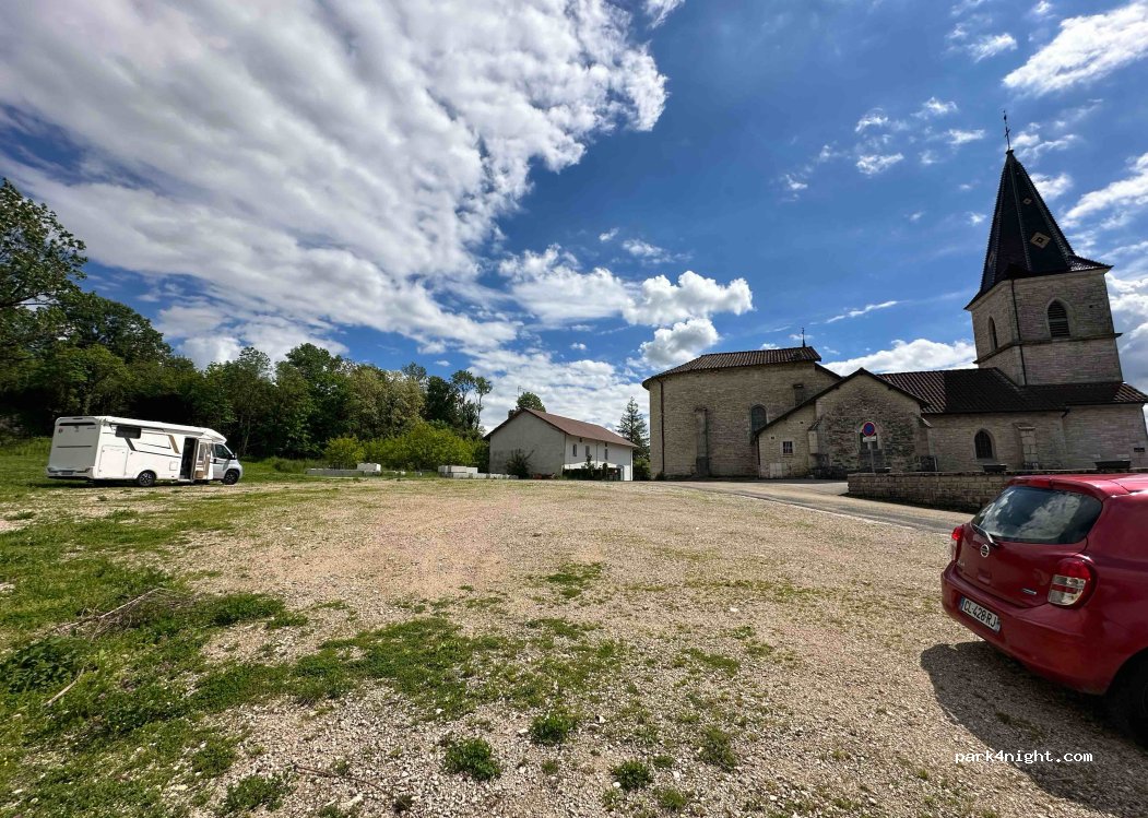 (01250) Corveissiat - 203 Rue de l'Église — foto
