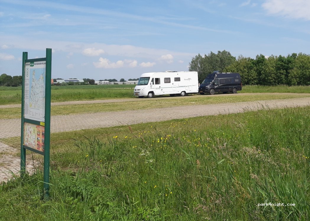 (1749 CJ) Warmenhuizen - 24 Rekerkoogweg — foto 2