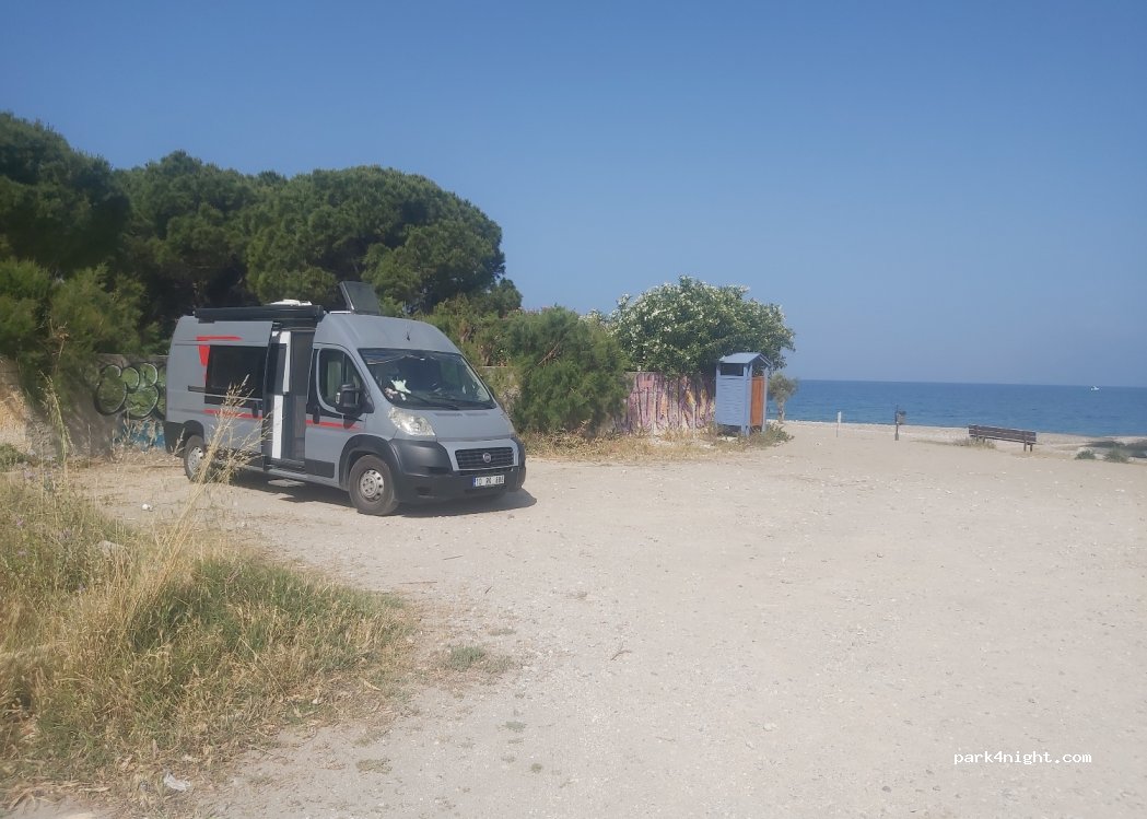 (265 04) Patra - 1 Platia Petmeza — foto