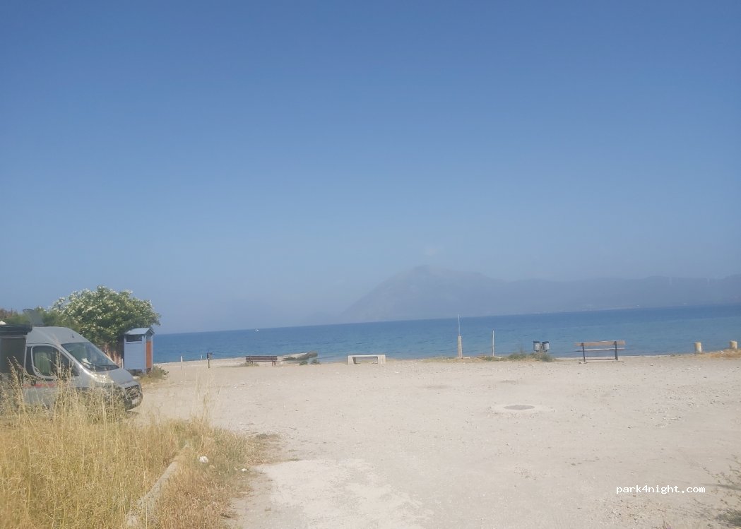 (265 04) Patra - 1 Platia Petmeza — foto 2