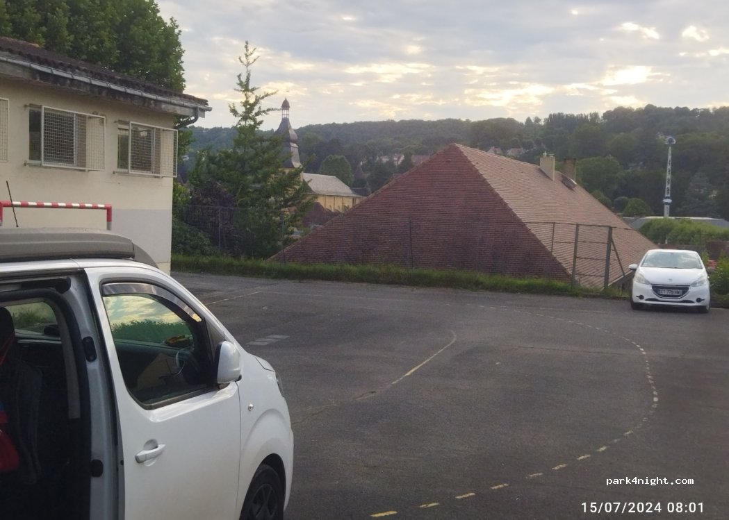 (24200) Sarlat-la-Canéda - 1 Rue Louis Arlet — foto