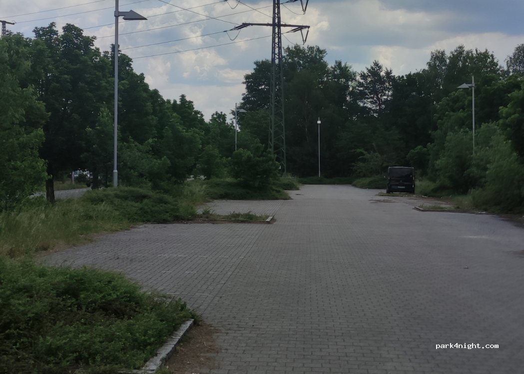 (15757) Halbe - 1 Sonnenallee — foto