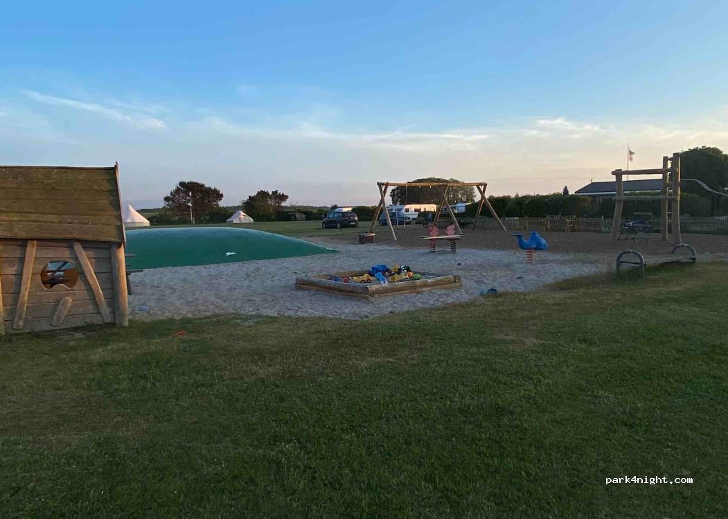 N. F. J. Naturistcamping — foto