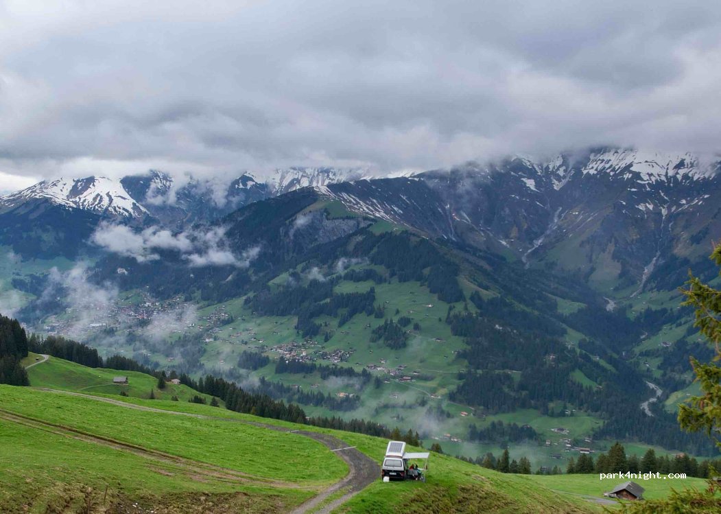 (3725) Frutigen - Unnamed Road — foto