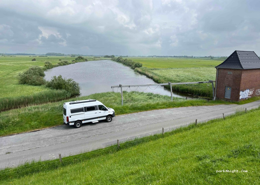 (25856) Hattstedtermarsch - 46 Deichweg — foto