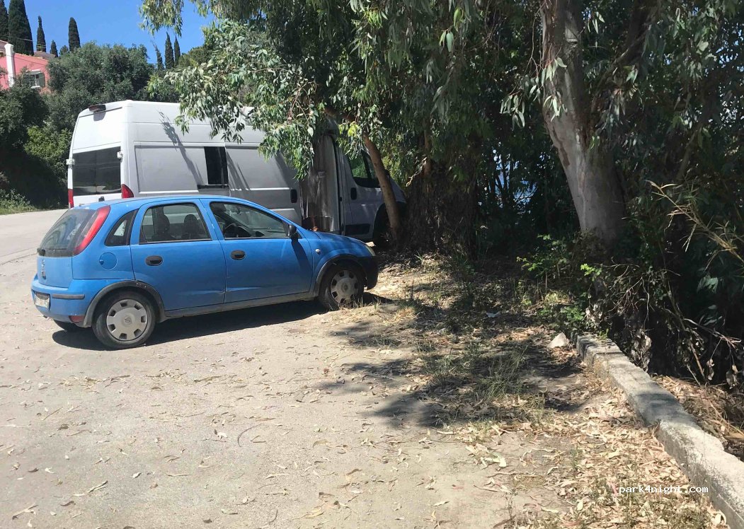(490 84) Mpenitses - Epar.Od. Vrionis-Agiou Nikolaou — foto