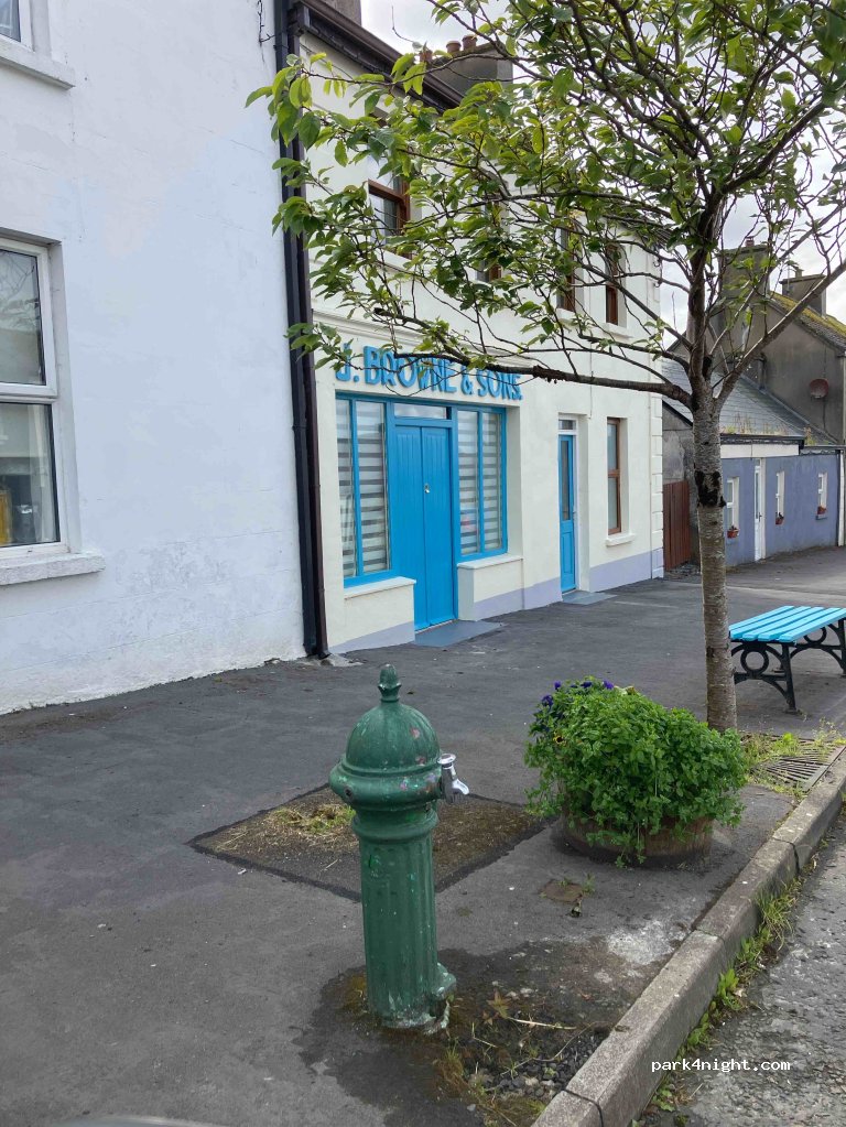 (F26 X5N3) Ballycastle - Main Street — foto 2