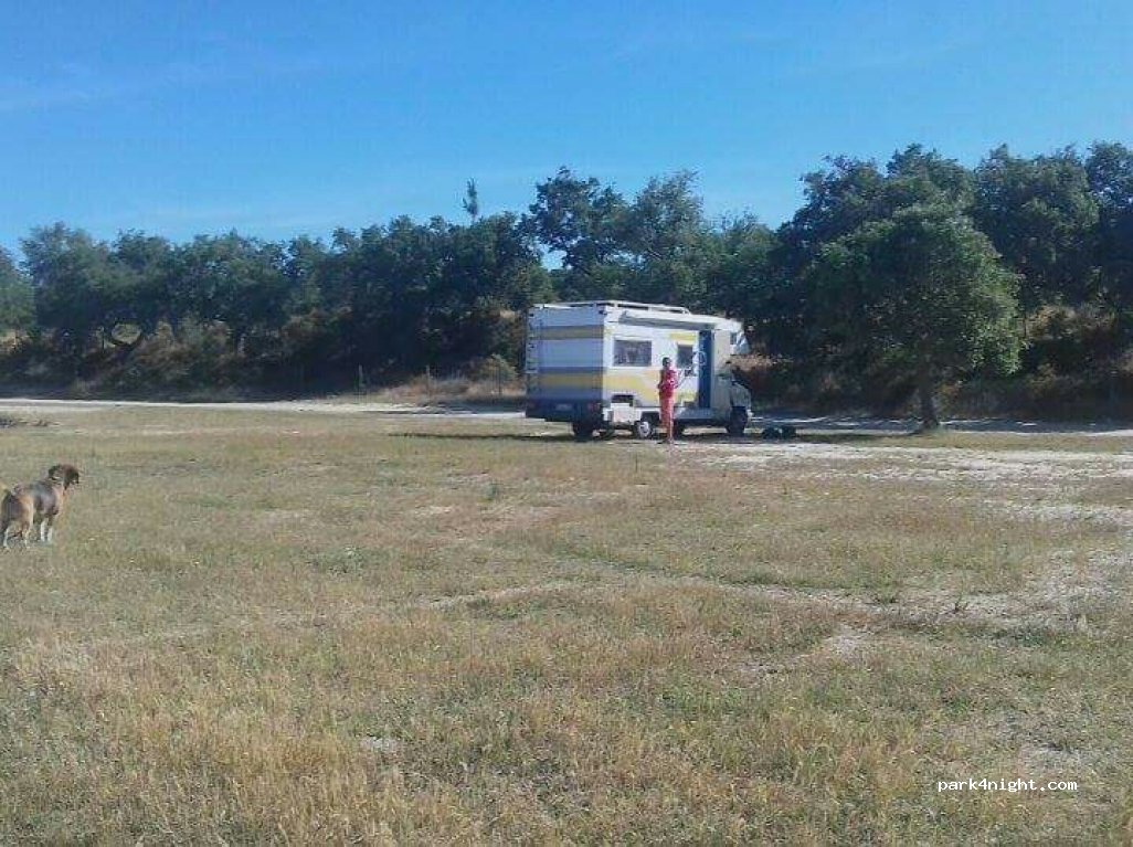 (2910) Vale de Judeus - Unnamed Road — foto