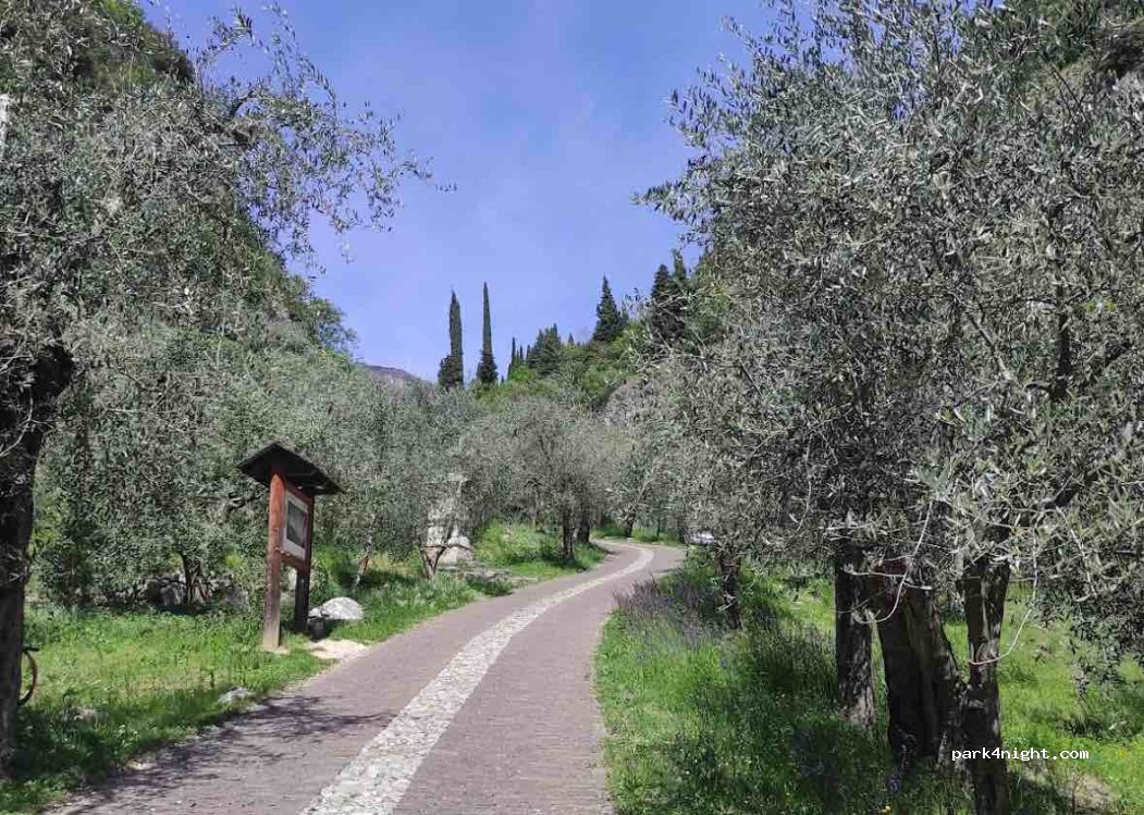 (38062) Arco - 17 Via Crucis di Laghel — foto 2