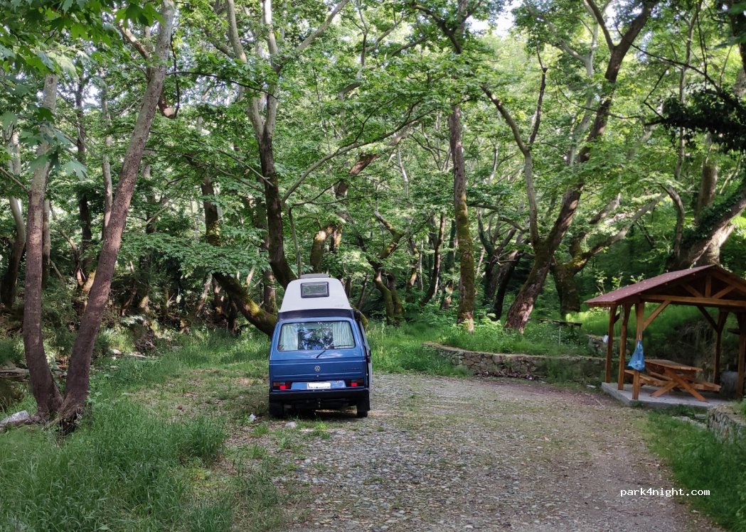 (585 00) Skidra - Unnamed Road — foto