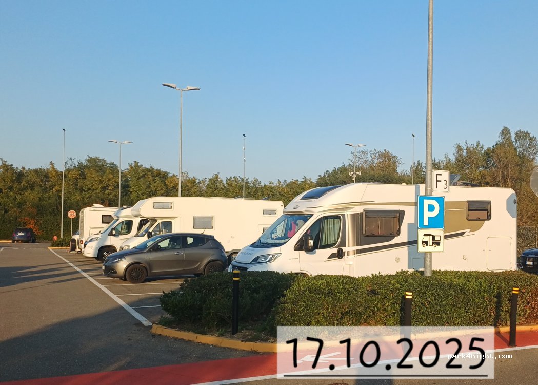 (15069) Outlet - 1 Strada Provinciale ex Strada Statale 35bis dei Giovi — foto 3