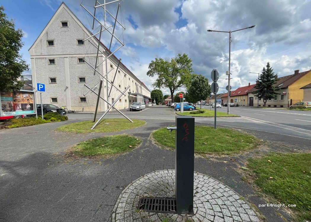 (9200) Mosonmagyaróvár - 144 Szent István király út — foto