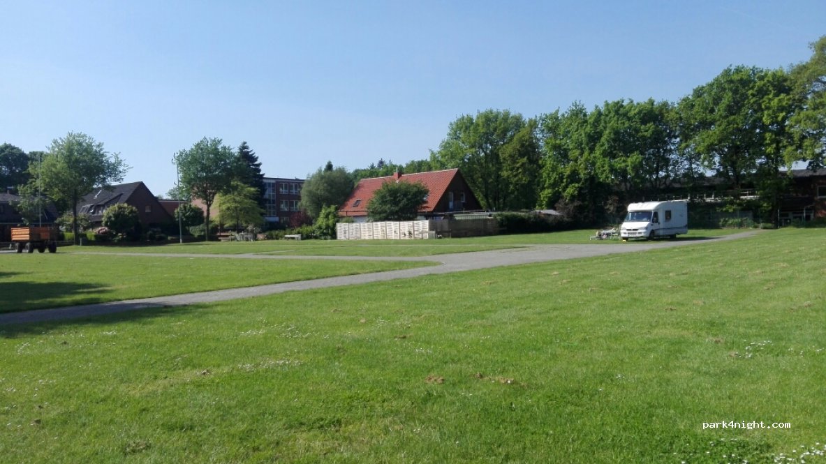 Wohnmobilstellplatz Friedeburg — foto 2