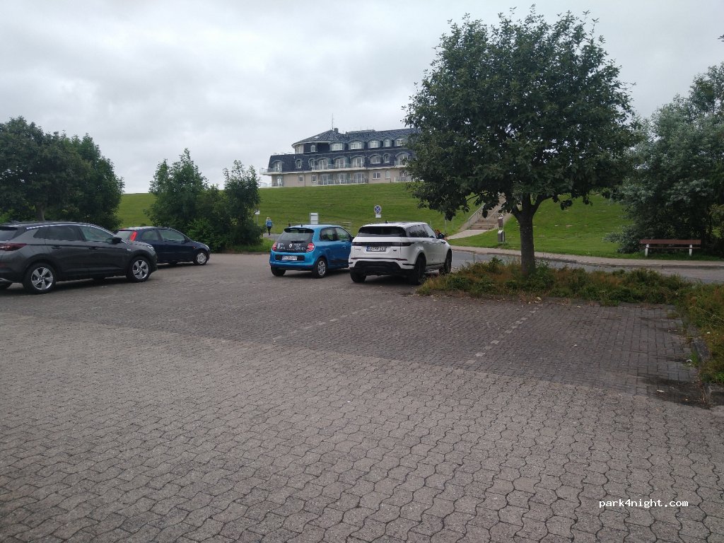 (27638) Wurster Nordseeküste - 55 Rolf-Dircksen-Weg — foto
