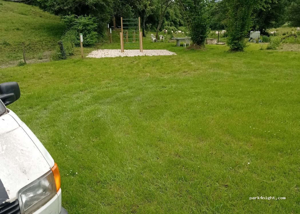 (08270) Vaux-Montreuil - 2 Chemin de la Louvet — foto