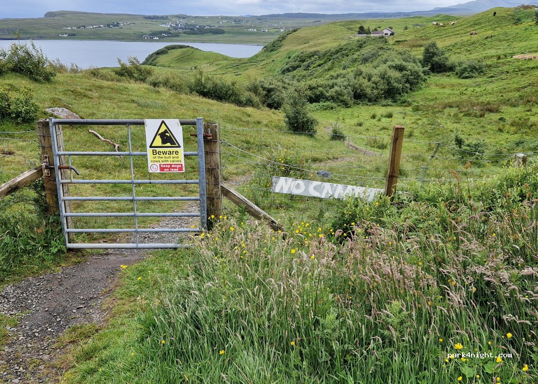 (IV51 9LA) Portree - A855 — foto 2
