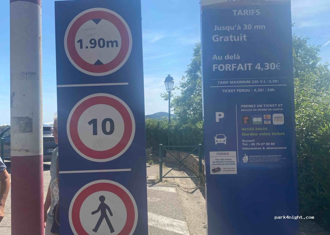 (83330) Le Castellet - 1727 Chemin de la Ferrage — foto 2