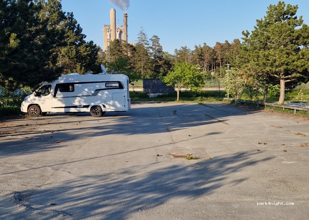 (624 49) Slite - 11 Sportvägen — foto