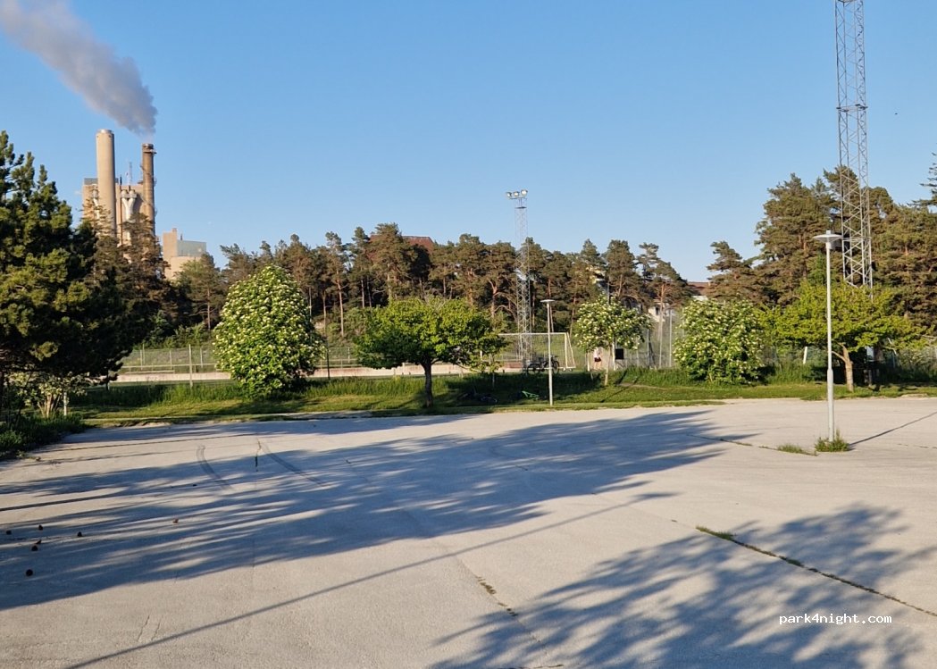 (624 49) Slite - 11 Sportvägen — foto 3