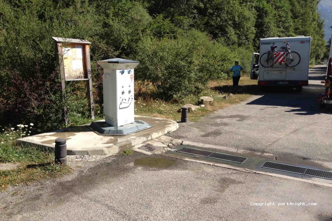 Aire Pont Du Fossé de Saint-Jean-Saint-Nicolas — foto