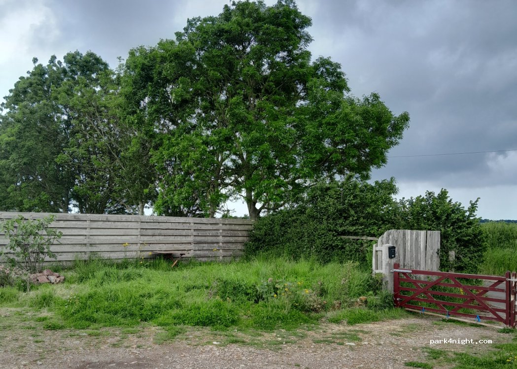 (TA6 6NP) North Perterton - Moon Ln — foto