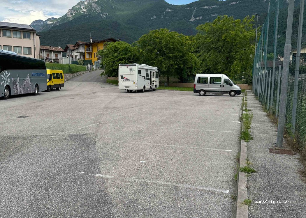 (37020) Brentino - 4 Via La Val — foto
