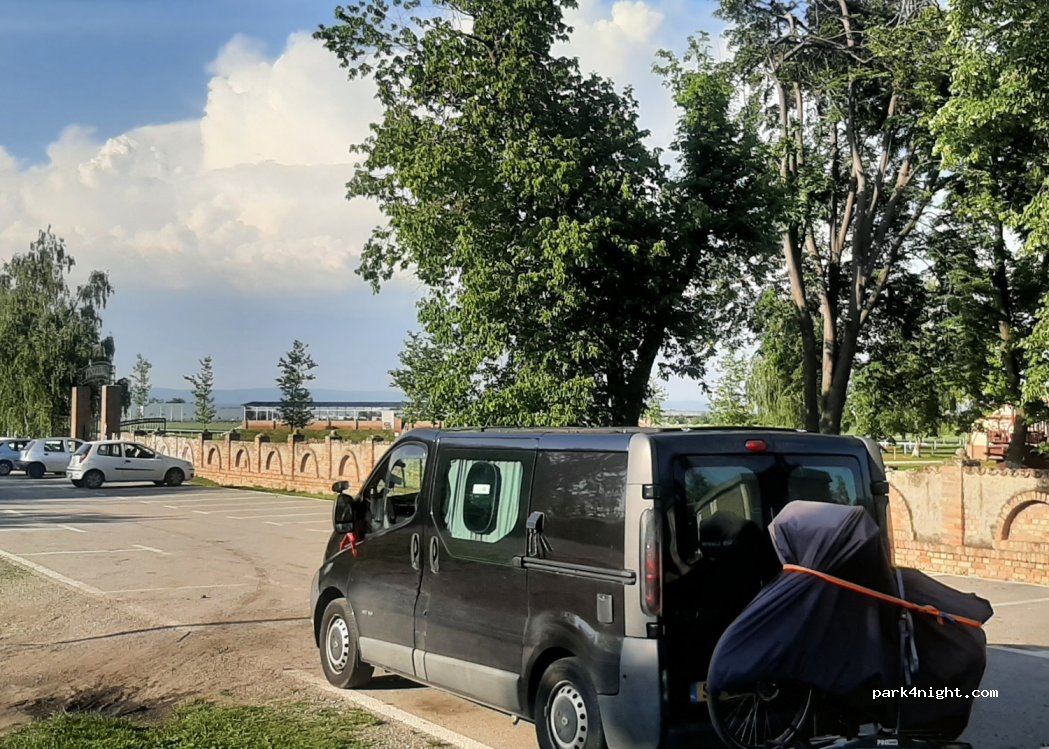 (320437) Sremska Mitrovica - 175 Fruškogorska — foto